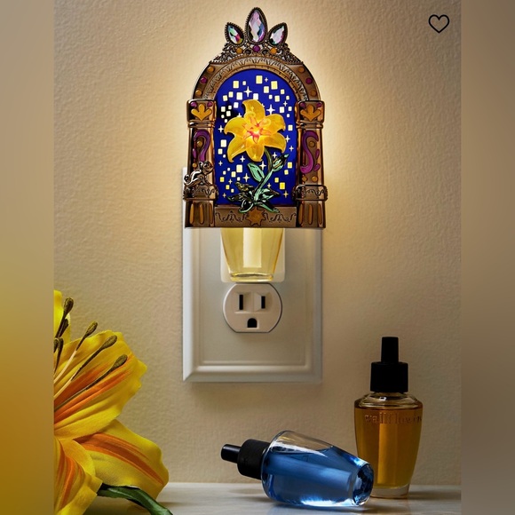 NEW Bath & Body Works Disney Rapunzel Wallflower Plug Nightlight SOLD OUT - Picture 5 of 5